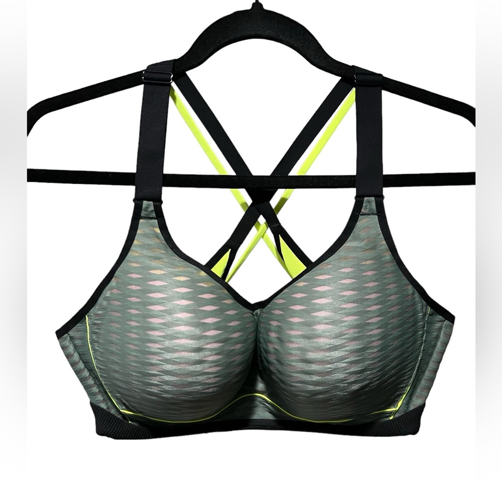 Victoria Secret Sport like new size 38DD